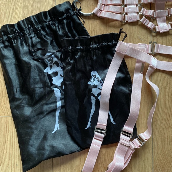 Creepyyeha Matching Lingerie Set - Liow Bra & Jalyne Garter Belt - Picture 4 of 6